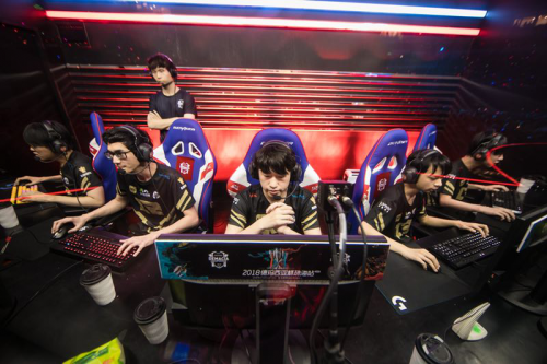 人们热议的 人们热议的