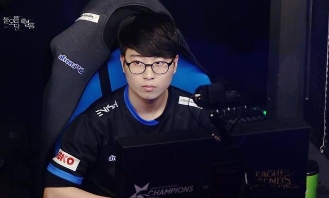 刻展现出难 刻展现出难