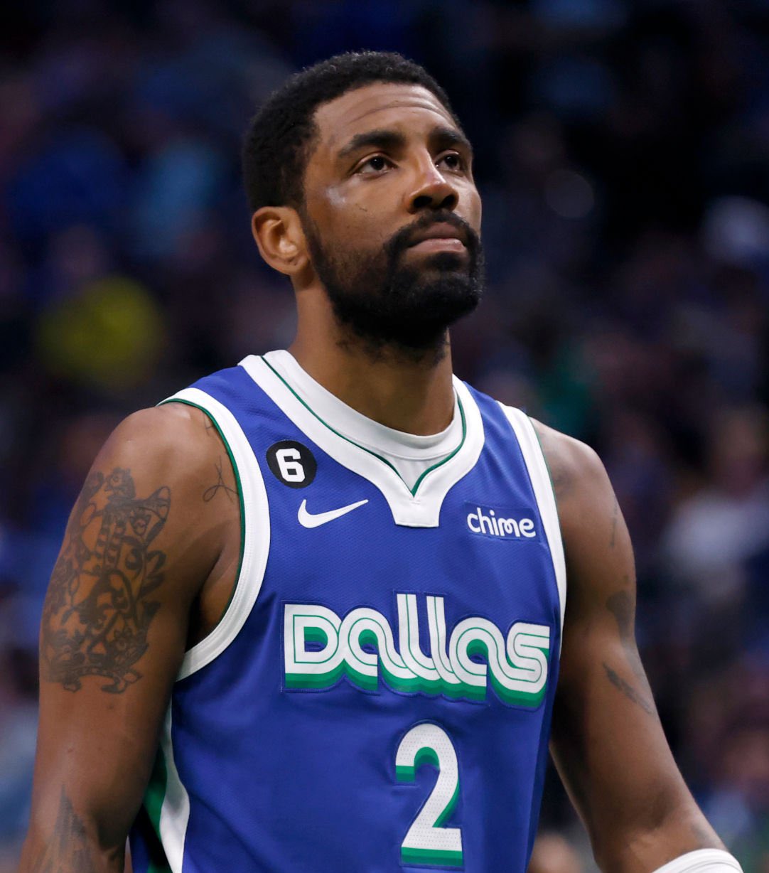 的表演却不 的表演却不